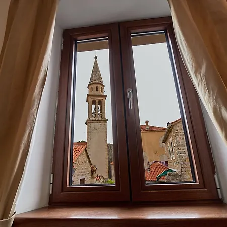 Renaissance Old Town